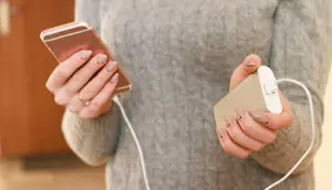 Road Trip hingga Liburan, Powerbank Kapasitas Besar Terbaik Ini Layak Dibawa