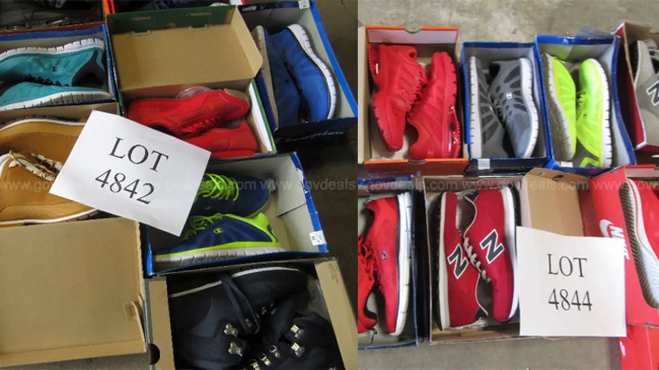 Koleksi Sepatu Bandar Narkoba dilelang Oleh Pihak Berwenang