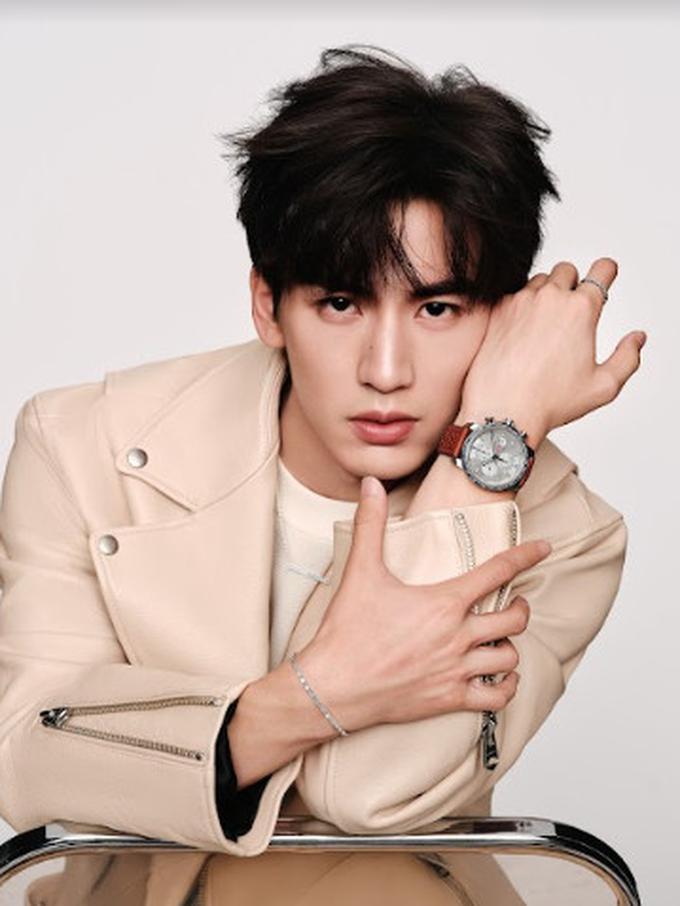 Pesona Tampan Zhang Linghe, Aktor China yang Digaet Chopard Sebagai