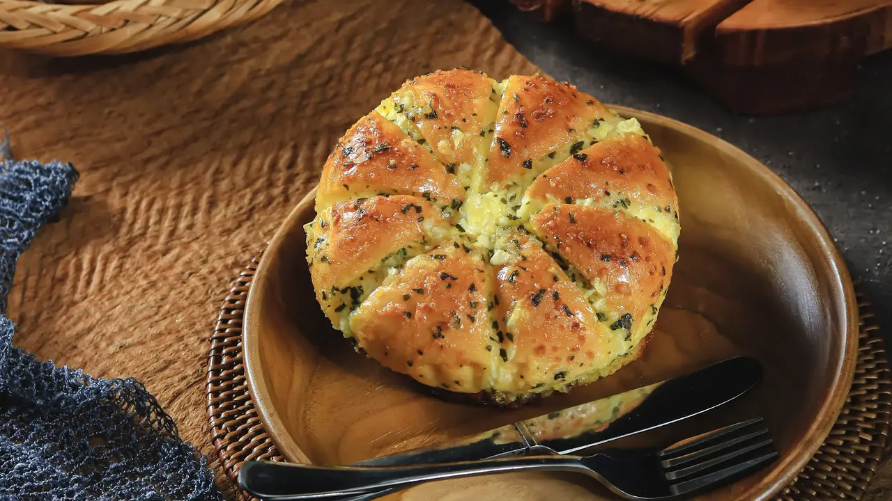 cream cheese garlic bread