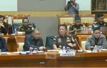 DPR Cecar Jampidsus Kejagung Soal Dijaga Prajurit TNI: Ada Ancaman? Jangan Kayak Show Force