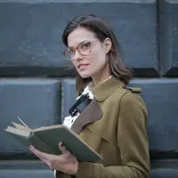 ilustrasi perempuan lelah/Photo by Andrea Piacquadio from Pexels