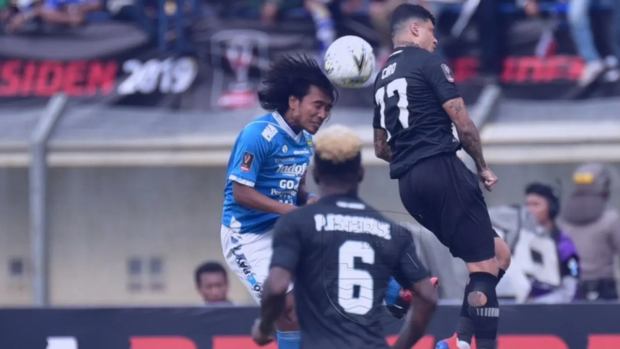 Persib vs Tira Persikabo