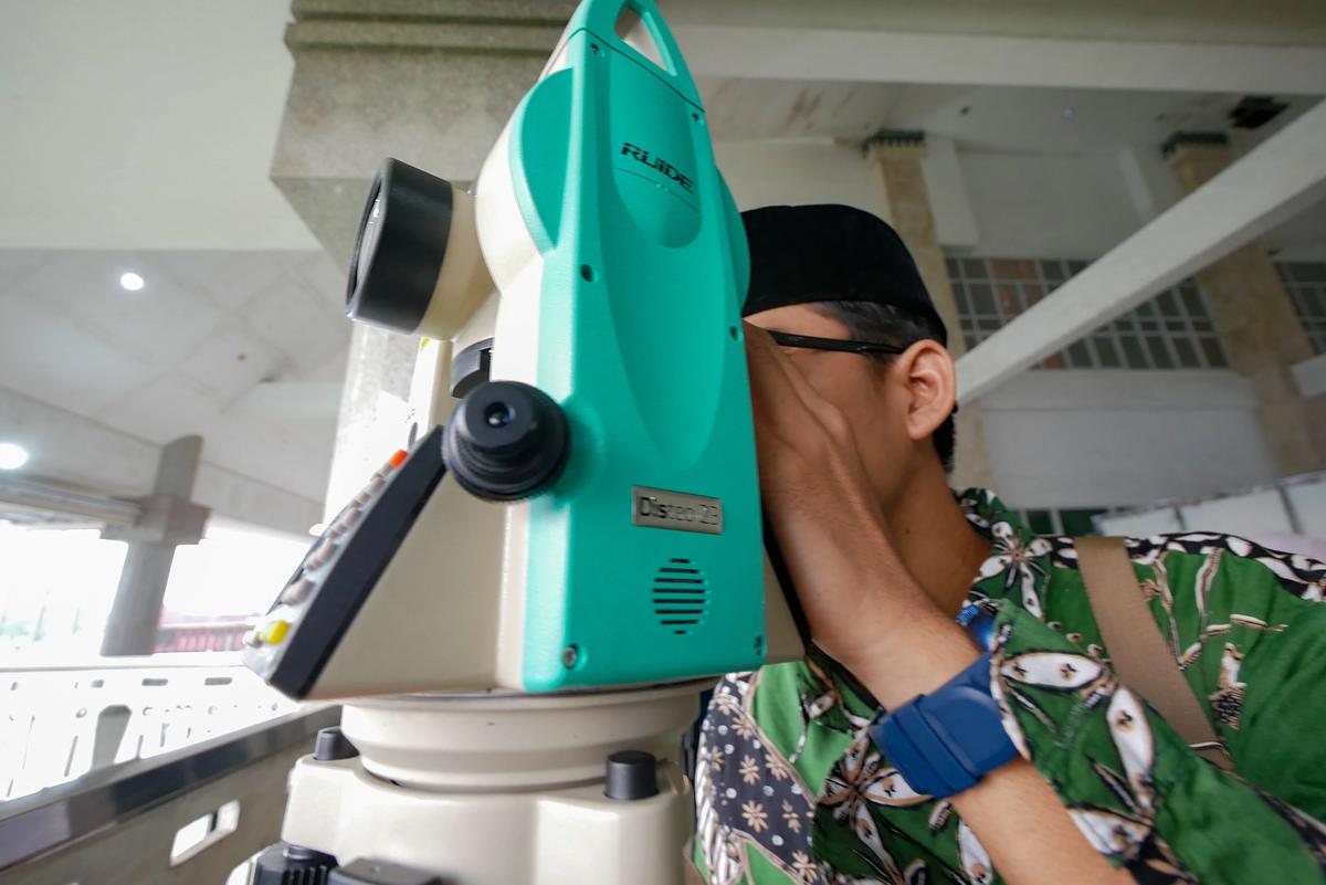 FOTO: Hilal Belum Terlihat di Langit Jakarta Saat Rukyatul Hilal Awal Ramadhan 1447 H
