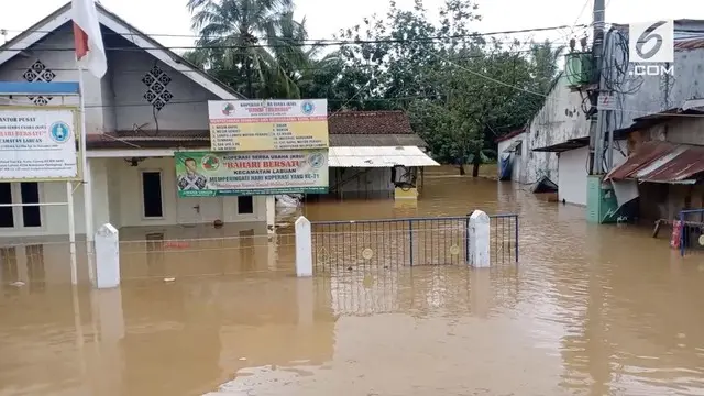 VIDEO: Setelah Kena Tsunami, Desa Teluk Kini Diserang Banjir