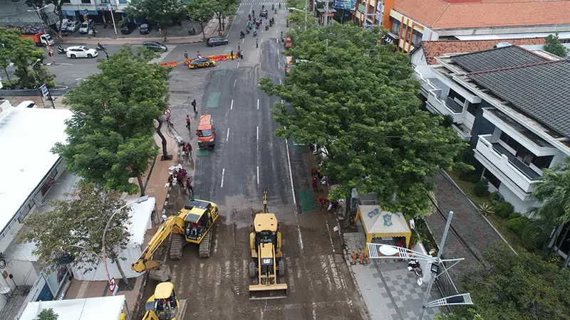Perbaikan Jalan Raya Gubeng