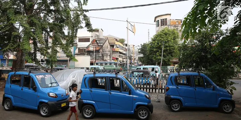 Bajaj Roda Empat Pengganti Bemo Mulai Beroperasi di Jakarta