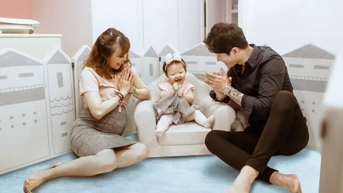 [Fimela] Lee Jeong Hoon dan Moa Aeim