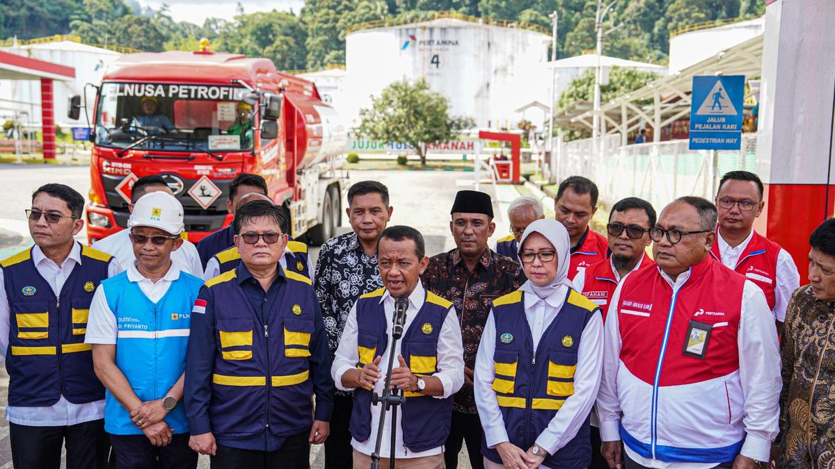 Menteri ESDM dan Pertamina Cek SPBU dan Terminal Wayame di Maluku, Jaga Kelancaran Distribusi Energi