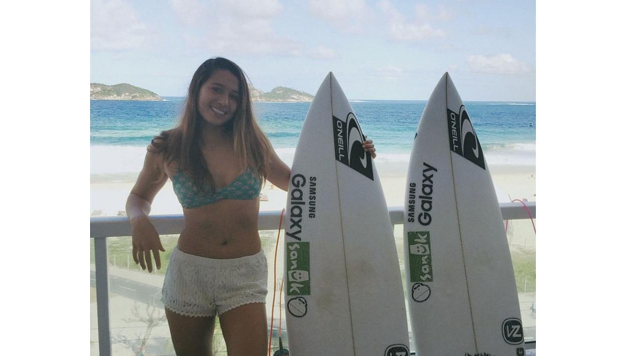 Pada tahun 2014, Malia Manuel meraih peringkat  ke-5 pada World Surf League Tour pada usia 21 tahun. (Bola.com/Instagram Malia)