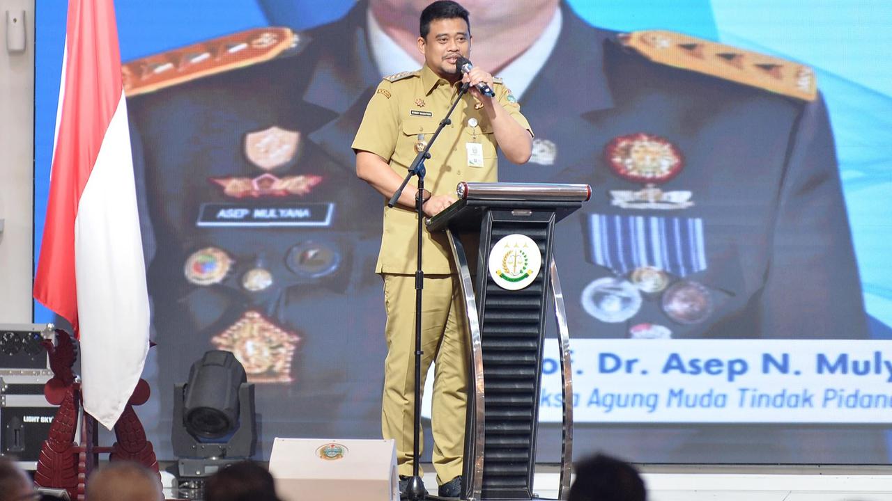 Gubernur Sumut Muhammad Bobby Afif Nasution saat Penandatanganan Perjanjian Kerja Sama (PKS) antara Kejaksaan Tinggi (Kejati) Sumut dan Pemerintah Provinsi Sumut