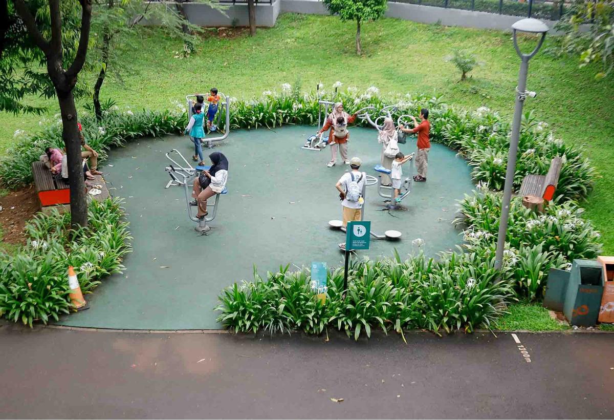 FOTO: Serunya Mengisi Libur Akhir Pekan di Tebet Eco Park