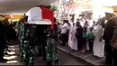 Yus Rusady bin Wirahaditenaya ayah Paramitha Rusady meninggal dunia dalam usia 92 tahun. Almarhum menghembuskan napas terakhirnya pada Selasa, 19 September 2017 pukul 19.50 WIB, di ruang ICU RS Fatmawati, Jakarta Selatan. (Ruswanto/Bintang.com)