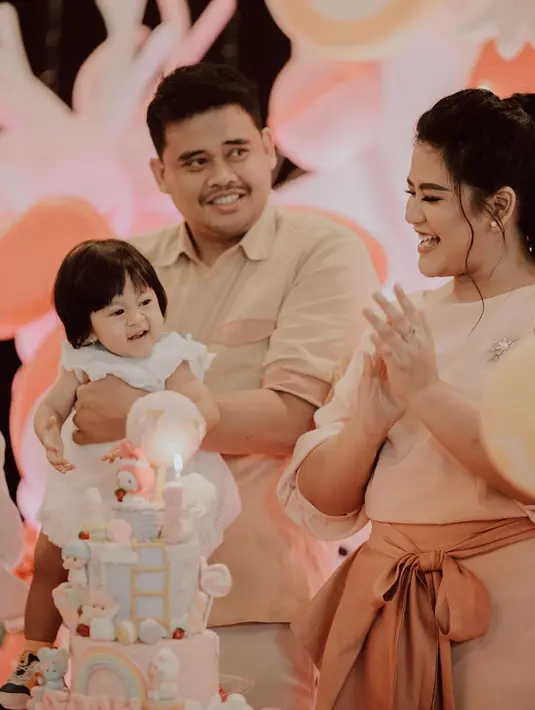 Ultah Sedah Mirah Cucu Jokowi