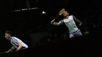 Fajar Alfian/Muhammad Rian Ardianto menumbangkan pasangan Malaysia, Goh Sze Fei/Nur Izzuddin 21-19 dan 21-14 dan lolos ke 16 besar Indonesia Open 2022. (Bola.com/Ikhwan Yanuar Harun)
