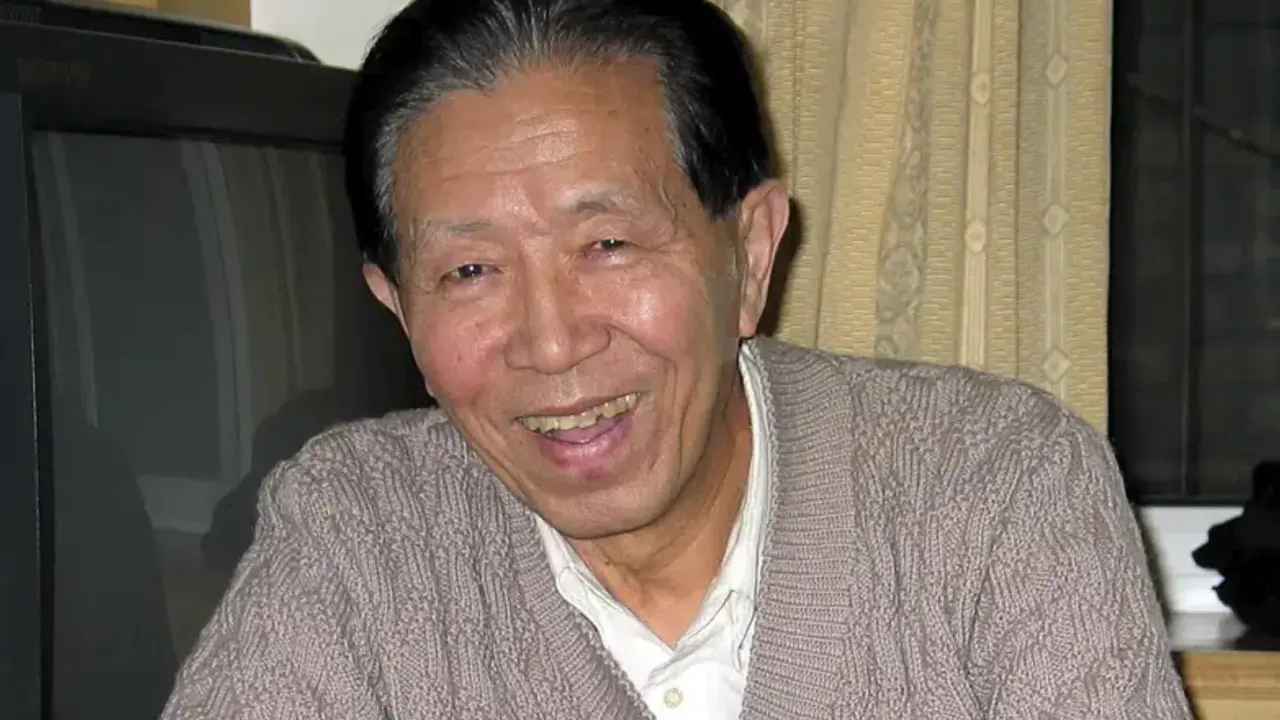 Jiang Yanyong, dokter yang mengungkap parahnya wabah SARS di tahun 2002.