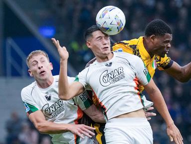 Jay Idzes bermain apik dengan hampir membawa Venezia menahan Inter Milan. Venezia gagal mendapat angka karena gol di menit akhir mereka dianulir. (AP Photo/Antonio Calanni)