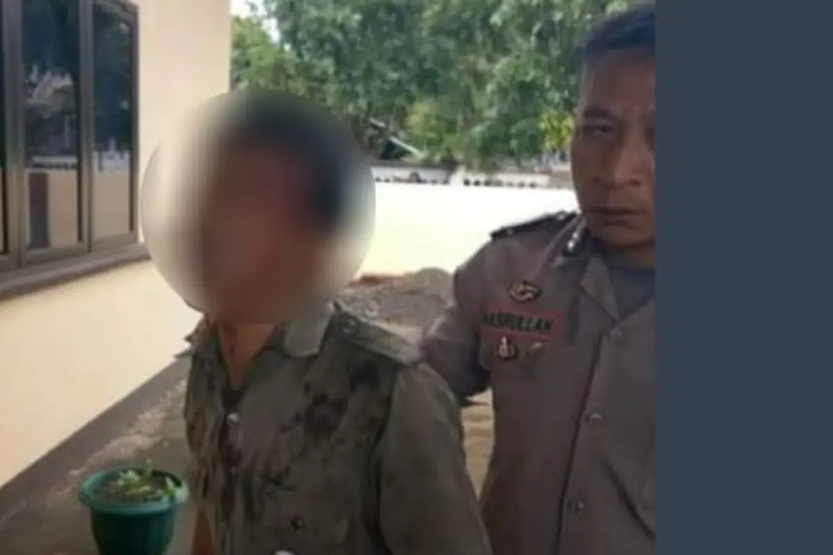 Petugas kebersiahan SMPN 2 Galesong Selatan saat melapor ke pihak kepolisian (Istimewa/Fauzan)