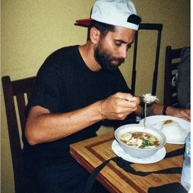 Bersantap di Restoran di Los Angeles, Yellow Claw Pilih Nasi Padang dan Mi Goreng