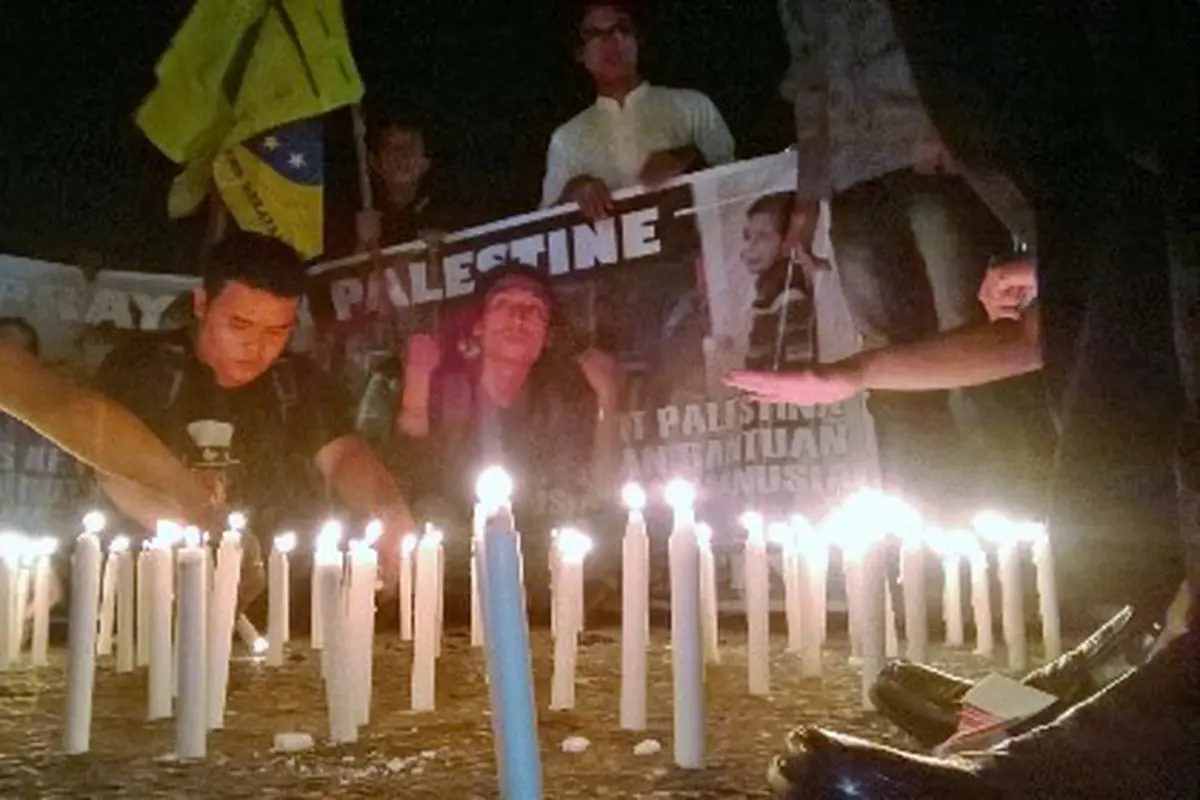 Gabungan Mahasiswa Sumsel Sholat Gaib untuk Palestina