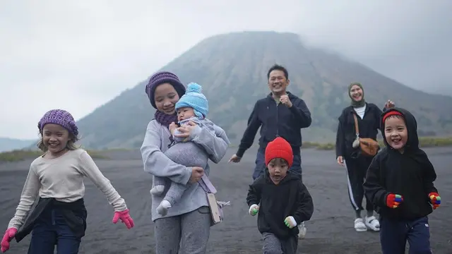 Unggahan Zaskia Adya Mecca. (Foto: Instagram @zaskiadyamecca)