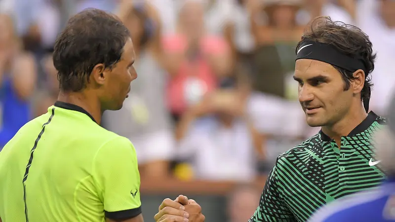 Roger Federer (kanan) mengalahkan Roger Federer pada babak keempat BNP Paribas Open, Indian Wells, Kamis (16/3/2017) pagi WIB. 