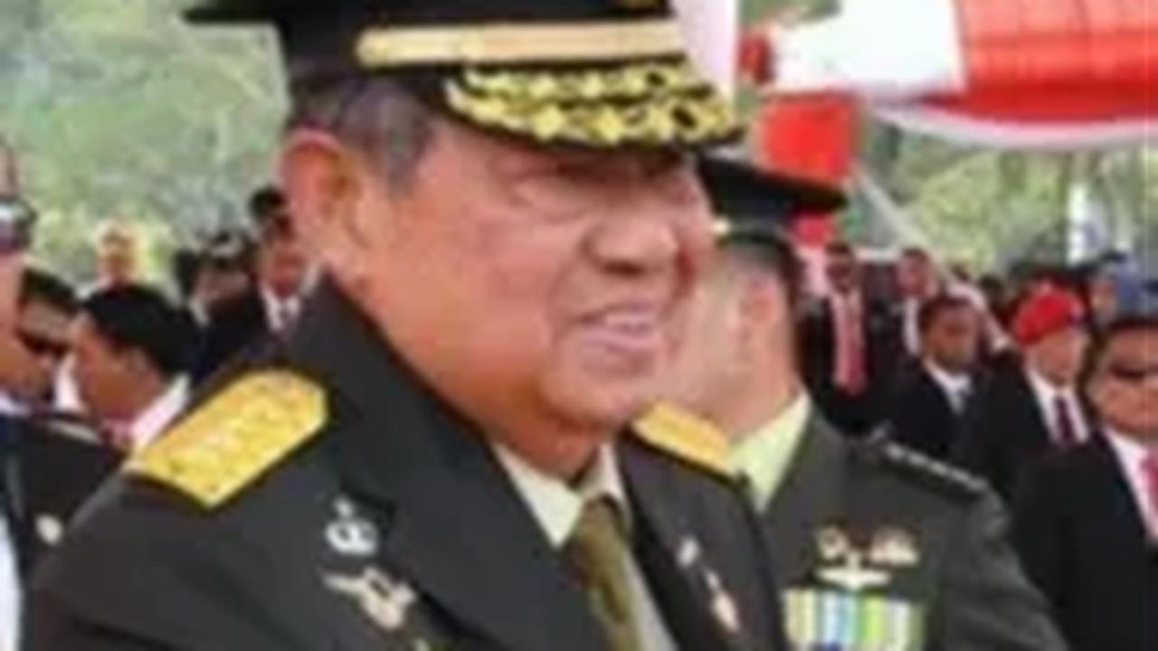 Pria yang biasa dipanggil SBY ini merupakan Presiden Indonesia keenam. Ia menjabat selama dua periode yaitu sejak 20 Oktober 2004 sampai 20 Oktober 2014.<br>