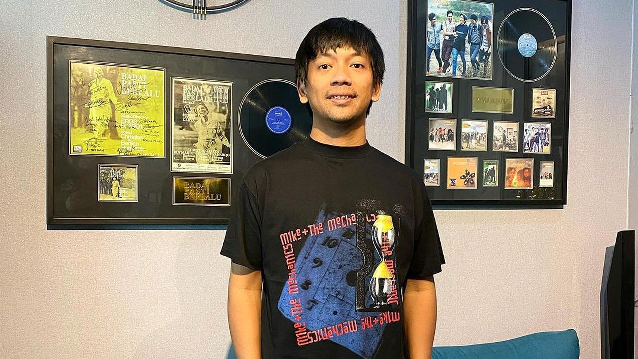 Rian D'Masiv Temukan Kaos Langka Dewa 19, Harga Rp58 Juta jadi Sorotan