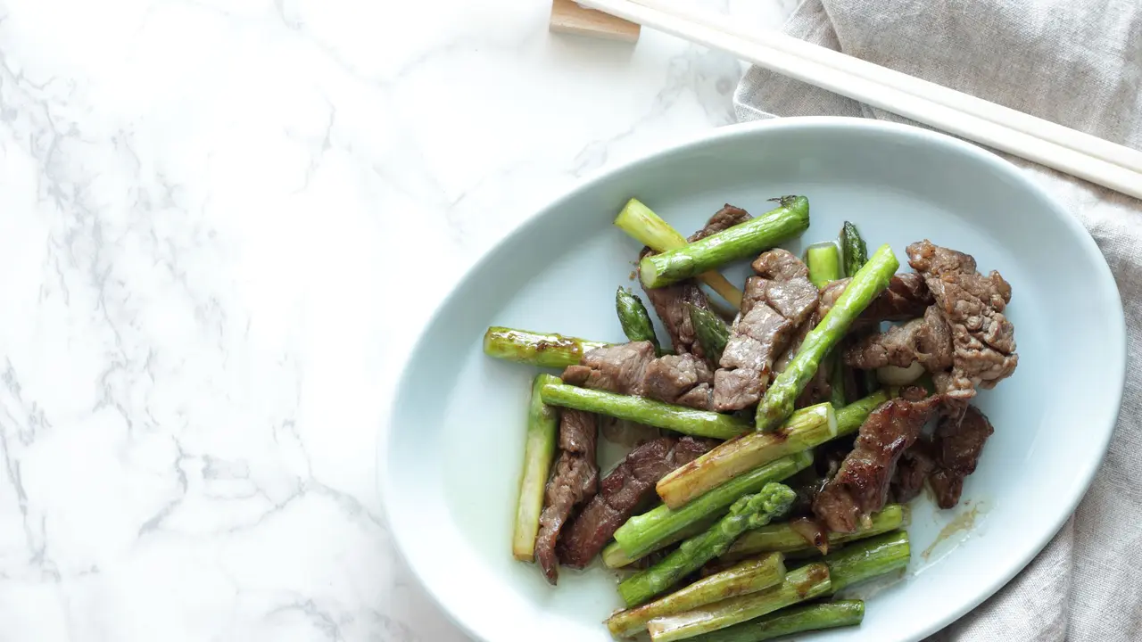 tumis daging asparagus