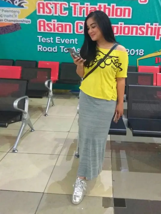 Setelah ramai dirinya tak diperbolehkan lagi menggunakan nama Bahar, Juwita pun mengganti nama akun Instagramnya menjadi @juwitatofhany11.  (Instagram/juwitatofhany11)