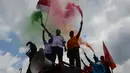 Mereka juga mendesak Dewan Perwakilan Rakyat (DPR) segera mengesahkan Rancangan Undang Undang (RUU) Ketenagakerjaan tanpa skema omnibus law, Perampasan Aset, dan revisi RUU Pemilu untuk Pemilu 2029. (merdeka.com/Arie Basuki)