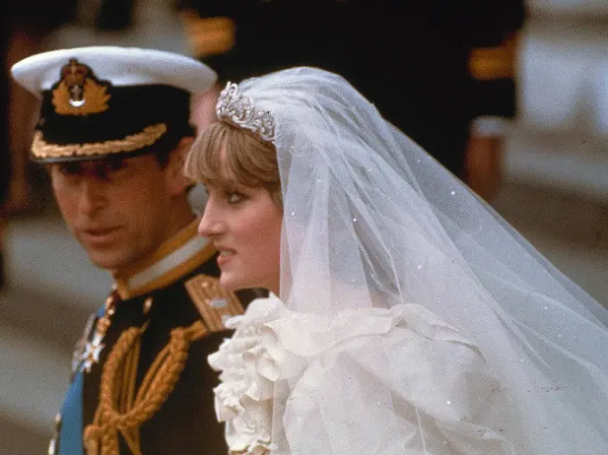 Gaun pernikahan Putri Diana (AP)