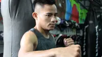 Petarung MMA ONE Championship asal Indonesia, Stefer Rahardian, menjalani sesi latihan di Bali MMA Club, Badung, Bali, Kamis (11/1/2018) siang. Stefer Rahardian melakoni persiapan keras guna menghadapi pertandingan pada ajang MMA One Championship, Sabtu (