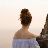 Hati-hati, 5 gaya ini ternyata dapat membuat rambut rusak. Unsplash : Kalisha Veer Ranog