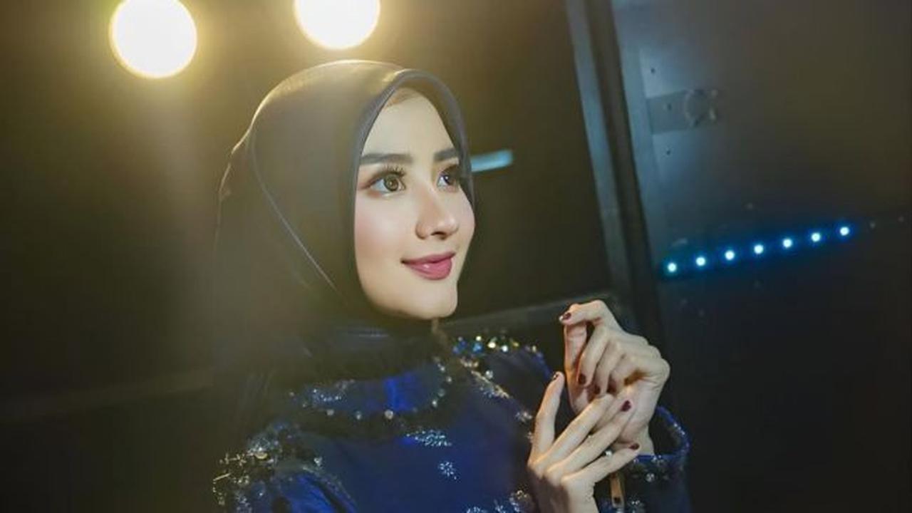 5 Momen Ghea Youbi Tampil Beda Kenakan Hijab, Dipuji Cantiknya Menembus Semesta (credit: instagram/gheayoubi).