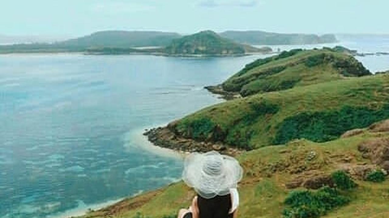Pantai Tanjung Aan Lombok