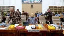 Teten Masduki mengungkapkan, total kredit bermasalah sektor usaha mikro, kecil, dan menengah (UMKM) mencapai Rp22,9 triliun yang mencakup 421.000 UMKM. (Liputan6.com/Faizal Fanani)