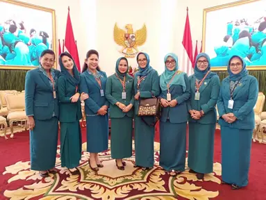 Arumi Bachsin bersama Tim Penggerak PKK lainnya sedang berkunjung ke Istana Bogor bulan Februari 2019 lalu. (Liputan6.com/IG/@arumi_arumi_94)