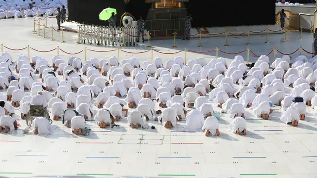 Arab Saudi Kembali Terapkan Langkah Jarak Sosial di Masjidil Haram