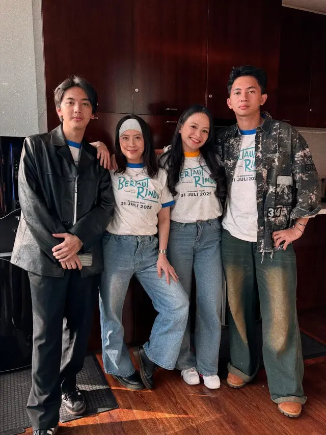 Adhisty Zara, Ari Irham, Aulia Deas, dan Bertram Beryl. (Foto: Dok. Instagram @zaraadhsty)