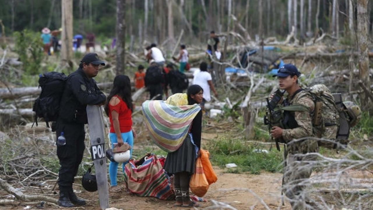 Kamp dibakar polisi, penambang liar di Peru tinggalkan Hutan Amazon