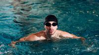Ilustrasi renang gaya dada. (Image by Freepik)