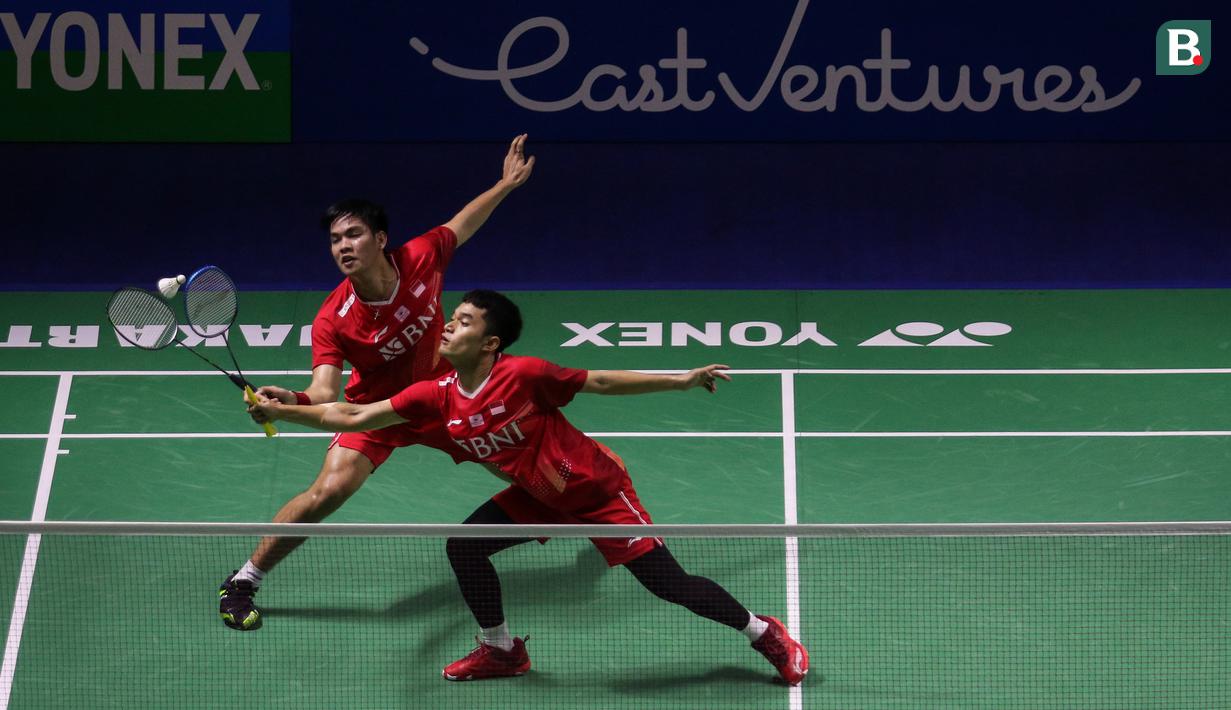 Leo/Daniel juga memenangi laga dengan dua game langsung 21-16, 21-17 dalam durasi 40 menit. (Bola.com/Bagaskara Lazuardi)