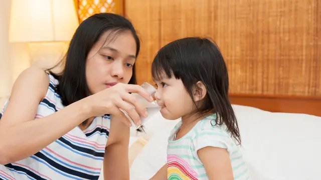 Perubahan Cuaca Bikin Anak Mudah Sakit? Terapkan Tips Ini Biar Daya Tahan Tubuhnya Terjaga Baik