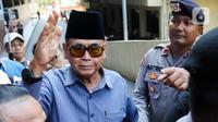 Pemeriksaan dijadwalkan pukul 10.00 WIB, namun Panji Gumilang menyatakan hadir sekitar pukul 13.00 WIB. (Liputan6.com/Herman Zakharia)