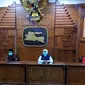 Konferensi pers di Gedung Grahadi, Sabtu (28/3/2020). (Foto: Liputan6.com/Dian Kurniawan)