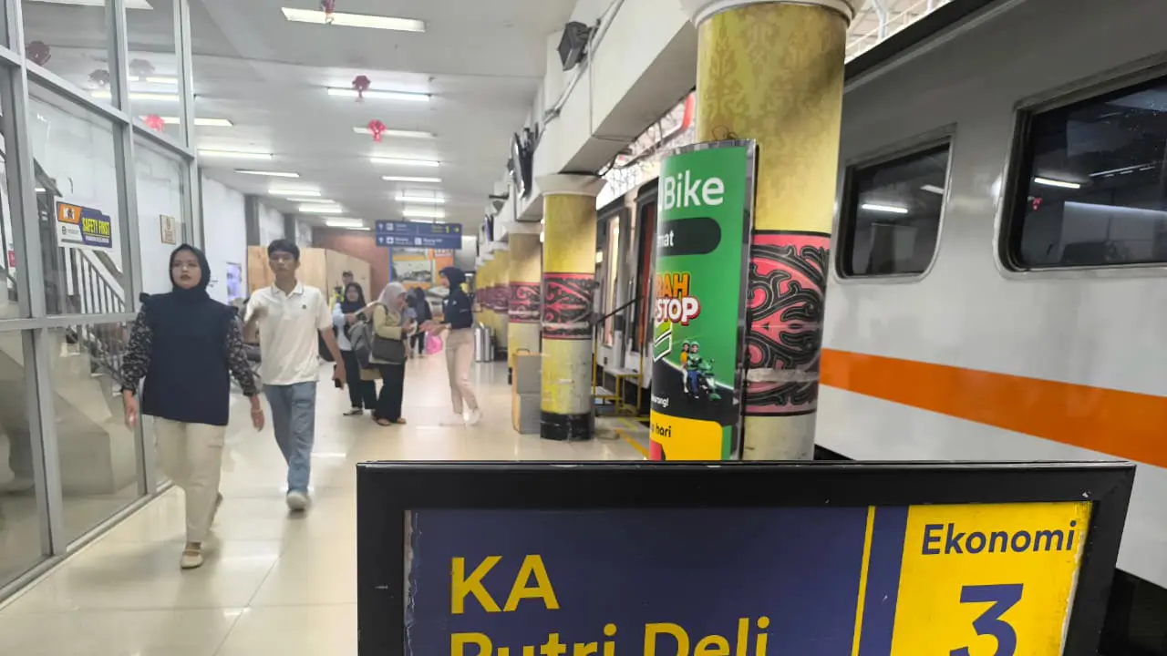 PT KAI melakukan percepatan pemulihan jalur di daerah terdampak bencana Sumatera.