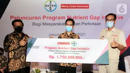 Program Nutrient Gap Initiative yang akan berlangsung April-September 2021 dalam bentuk pelatihan terkait perawatan kesehatan mandiri, mikronutrisi, anemia, kebersihan dan pencegahan Covid-19 kepada 100 bidan dan 500 kader posyandu, serta memberikan manfaat bagi 12.500 orang. (Liputan6.com/HO/Bon)