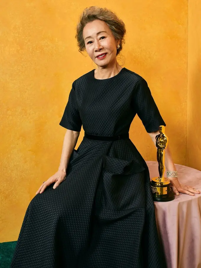 Potret Youn Yuh-Jung, Aktris Korea Selatan Pertama Pemenang Oscar 2021 untuk Film Minar