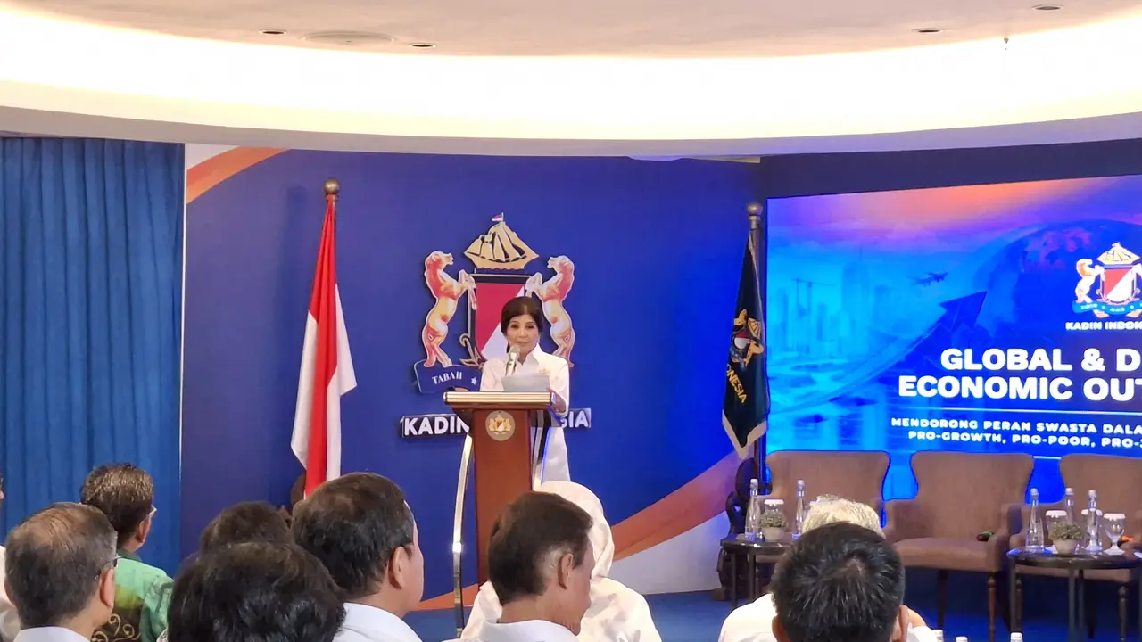 Wakil Ketua Umum Bidang Analisis Kebijakan Makro-Mikro Ekonomi Kasin Indonesia, Aviliani dalam Global & Domestic Economic Outlook 2026, di Menara Kadin, Jakarta, Kamis (15/1/2026).